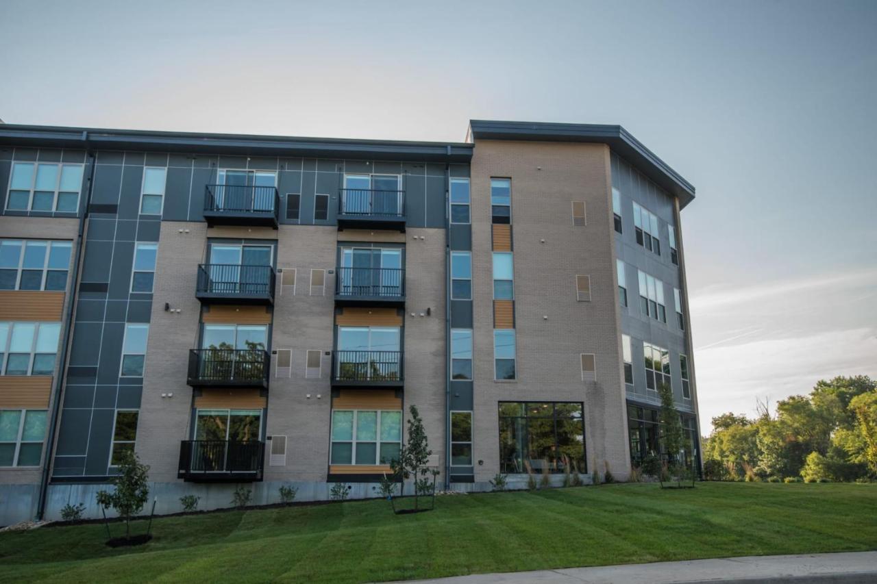 Frontdesk Core Apts Campustown Ames Exterior foto